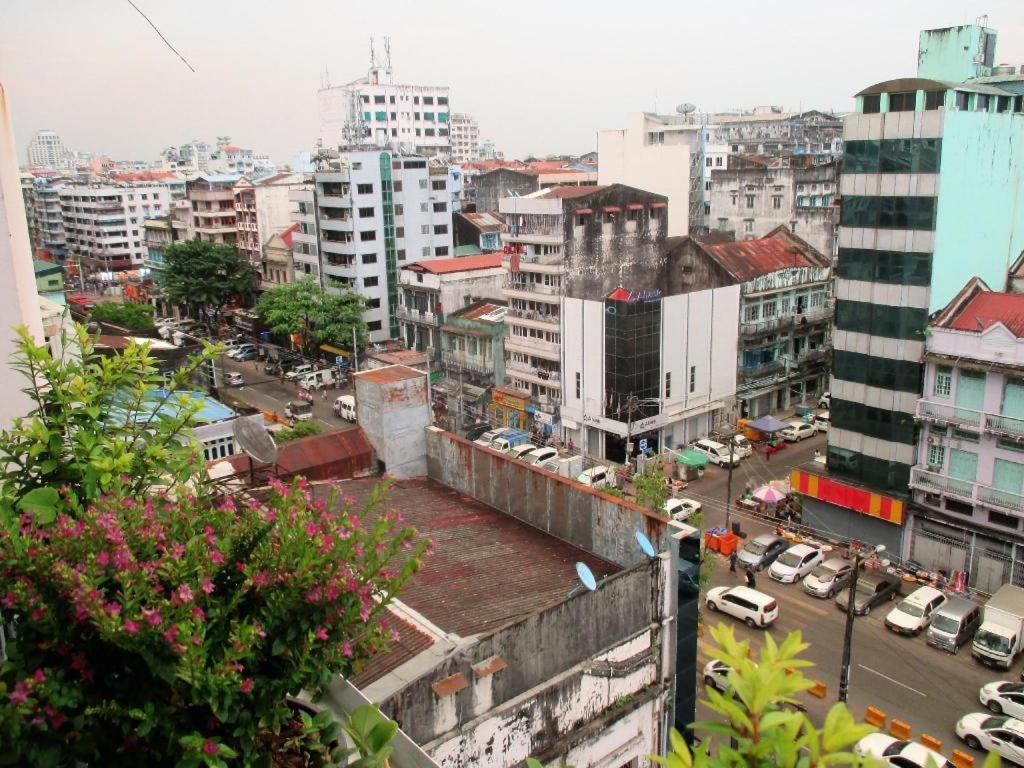 Holiday Season Motel Yangon Exterior foto
