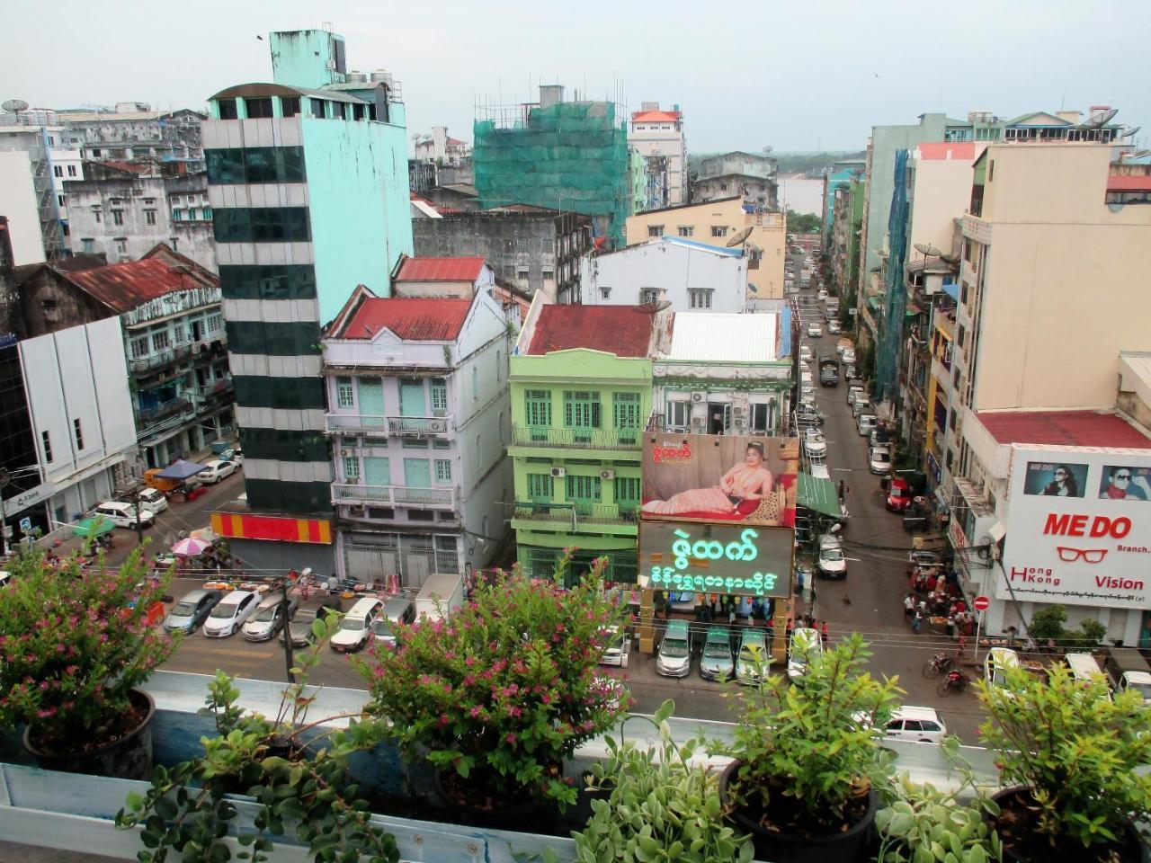 Holiday Season Motel Yangon Exterior foto