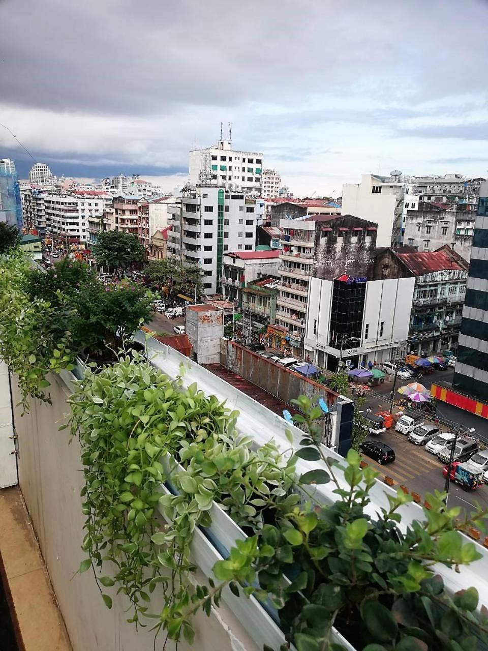 Holiday Season Motel Yangon Exterior foto